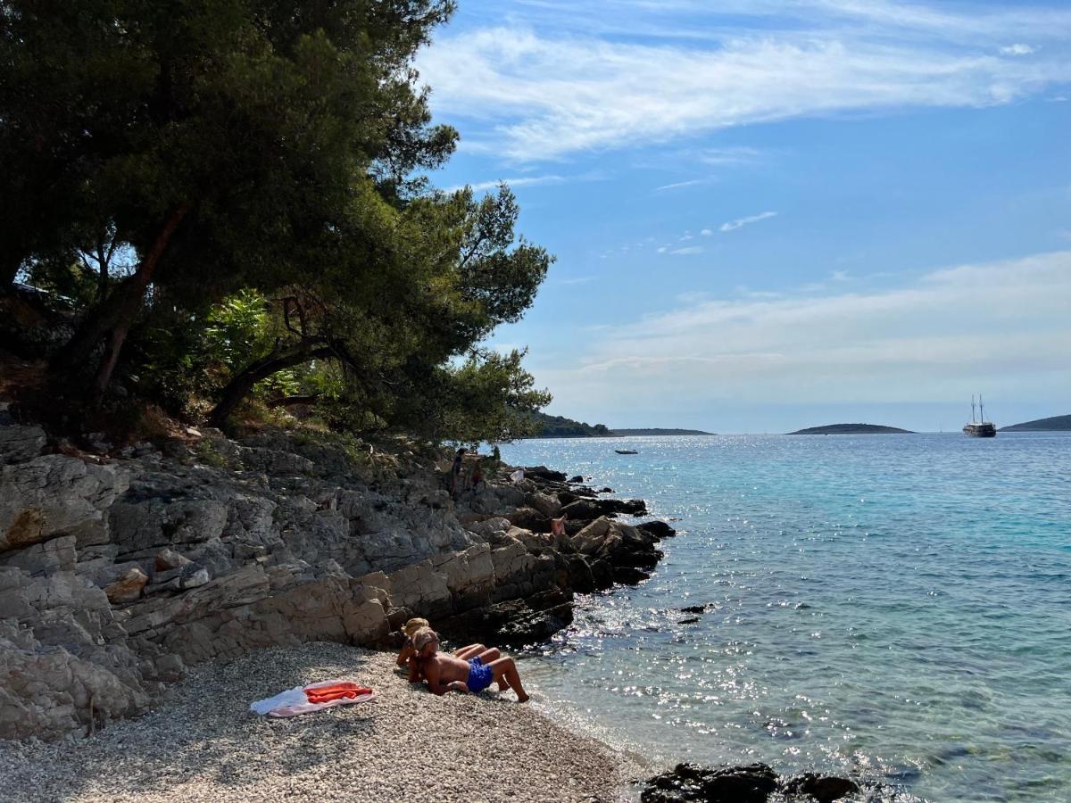 Luxury Beachfront Villa Carlisa Čiovo Buitenkant foto