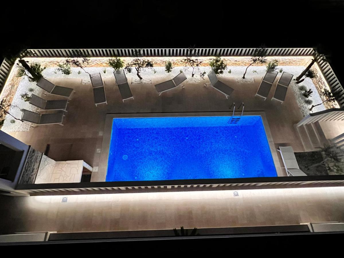 Luxury Beachfront Villa Carlisa Čiovo Buitenkant foto