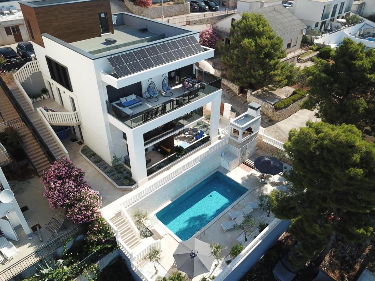 Luxury Beachfront Villa Carlisa Čiovo Buitenkant foto
